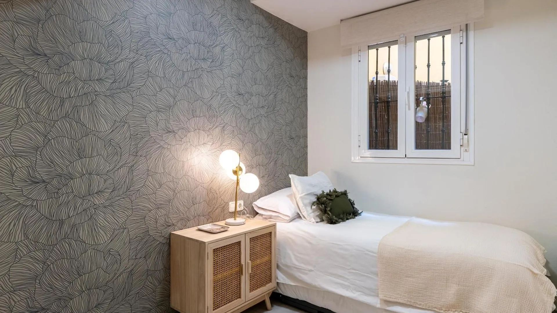 Luminoso Apartamento En Pureza Sewilla Hiszpania
